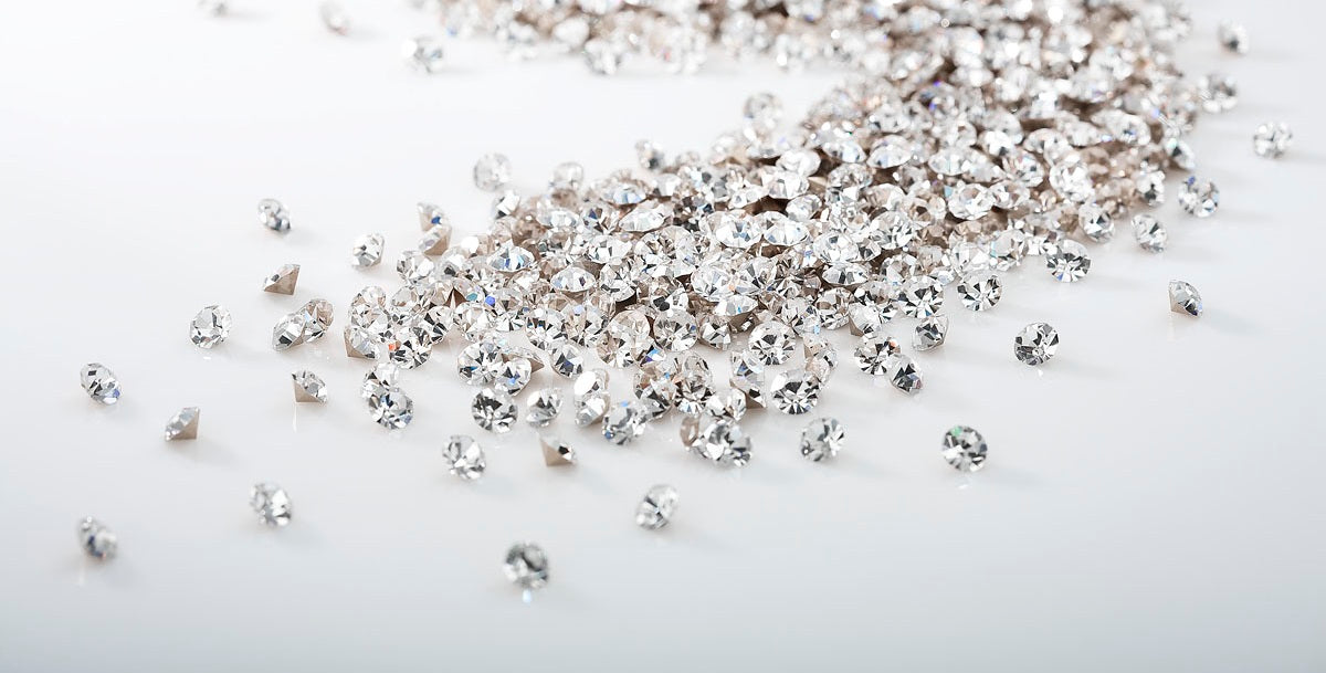 Sparkle with Confidence: Twinkles Dental Jewelry Introduces Preciosa® Crystals