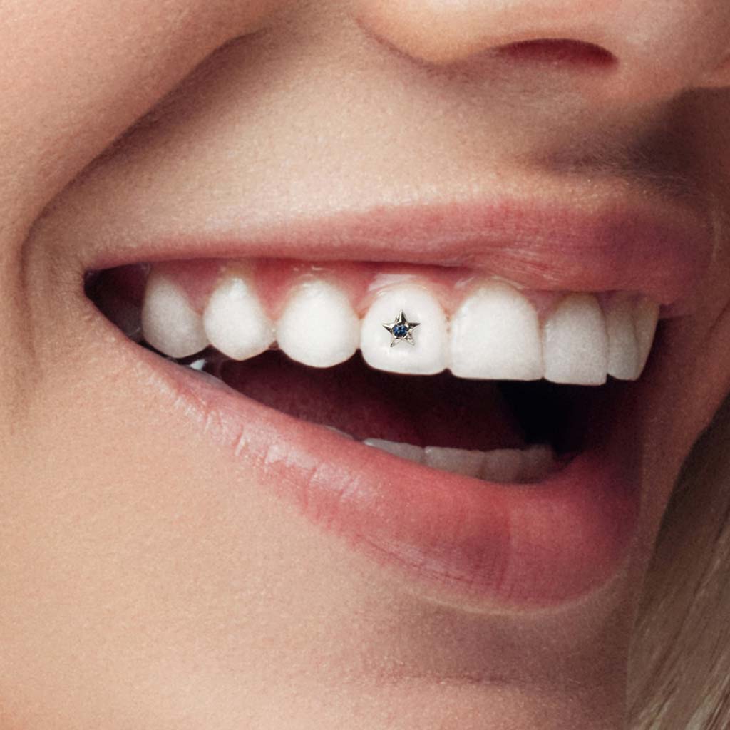 Star W. Sapphire White Gold Tooth Gem